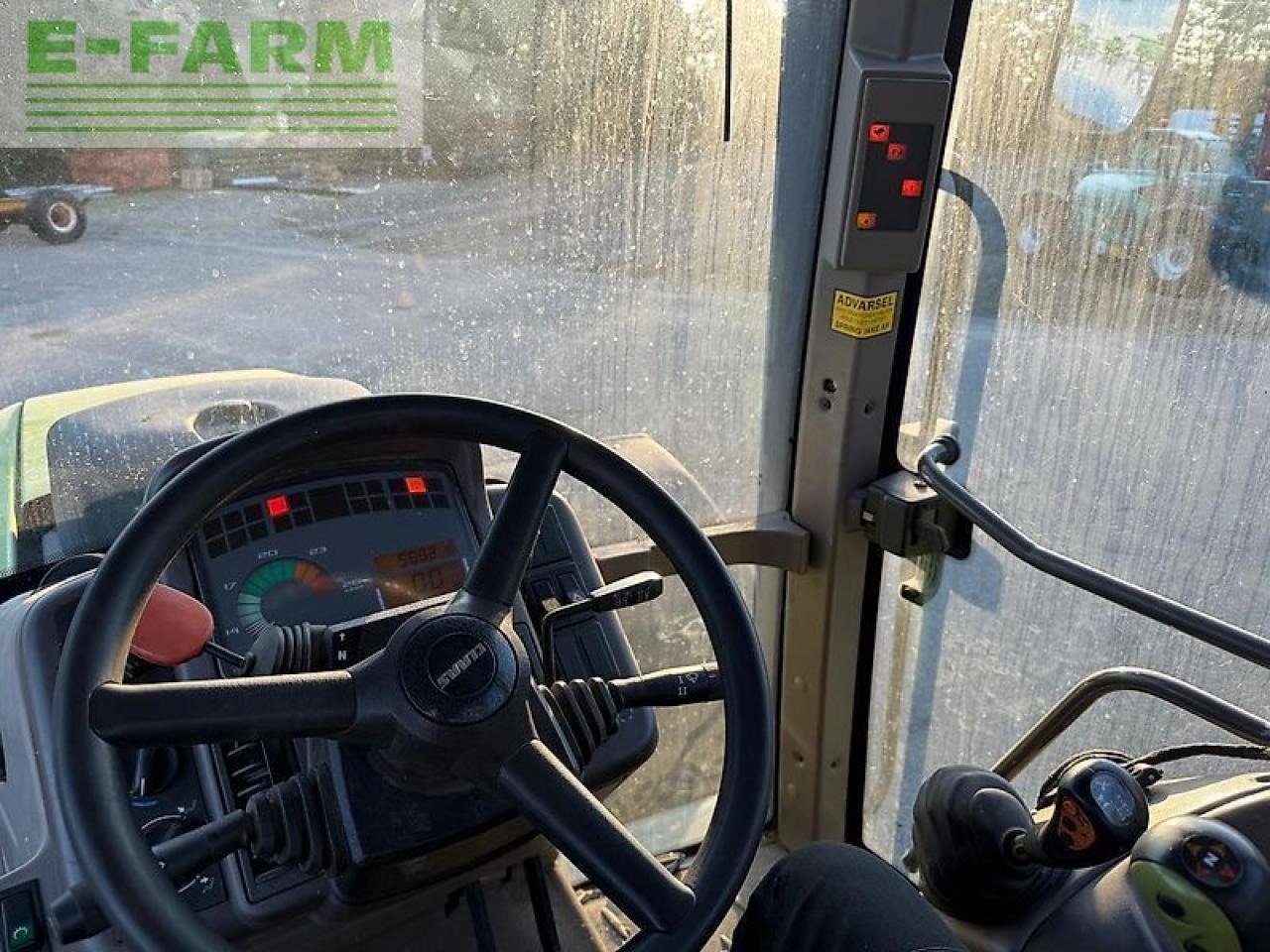 CLAAS 820 - Traktör: fotoğraf 2 CLAAS 820 - Traktör: fotoğraf 2