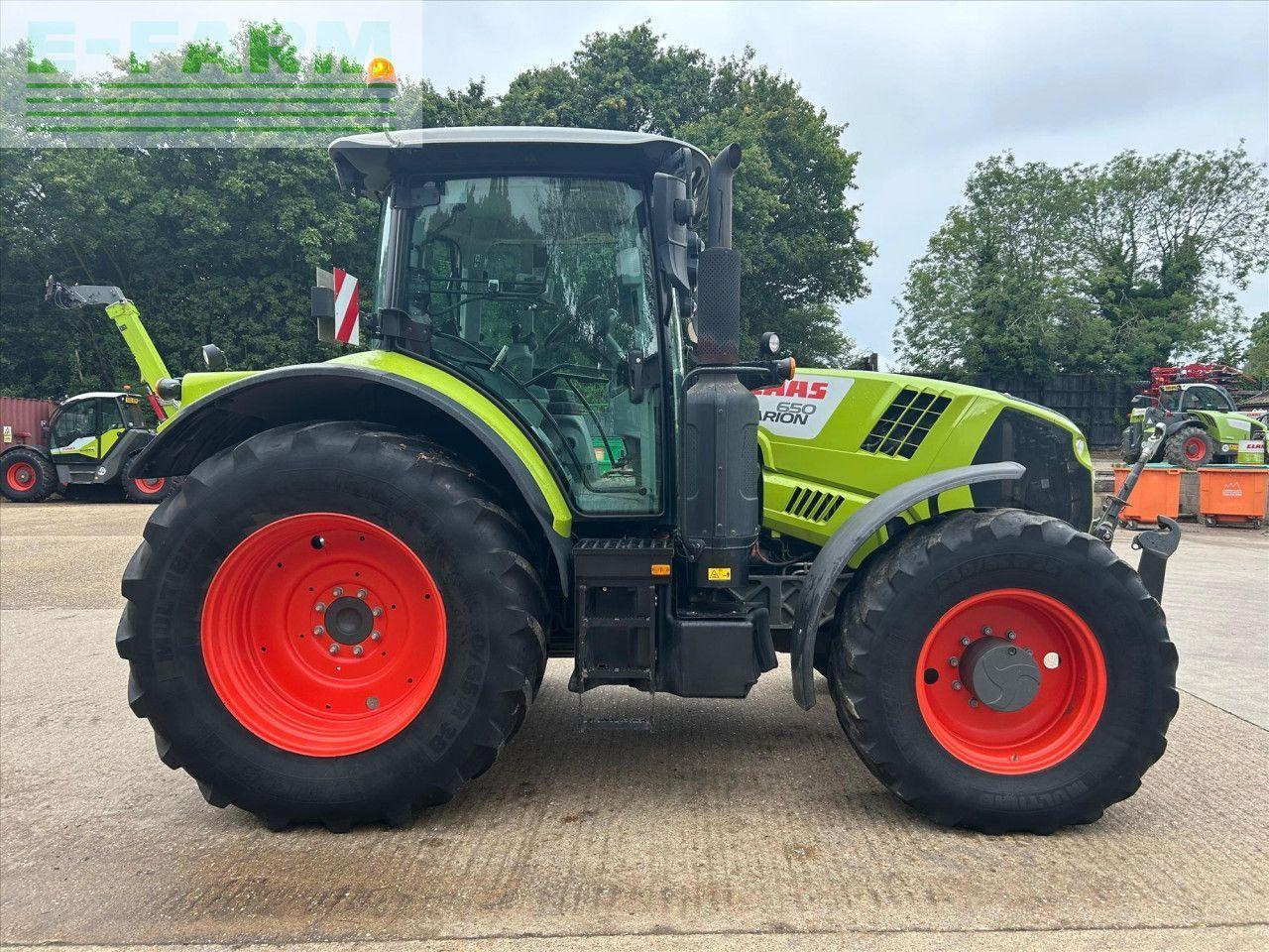 CLAAS ARION 640 CEBIS CEBIS - Traktör: fotoğraf 4 CLAAS ARION 640 CEBIS CEBIS - Traktör: fotoğraf 4