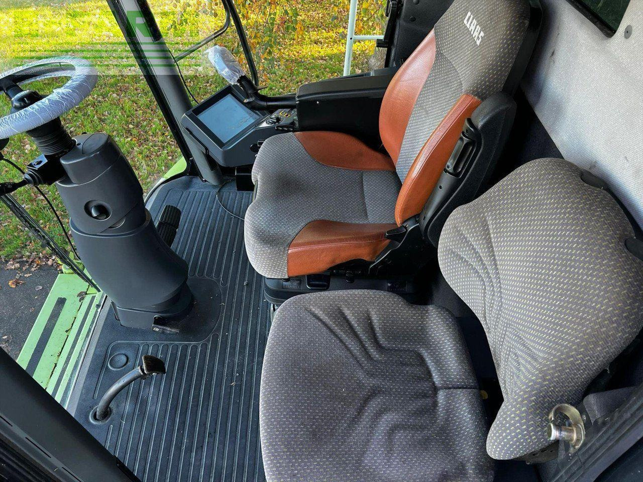 Biçerdöver CLAAS LEXION 570+ TT: fotoğraf 8 Biçerdöver CLAAS LEXION 570+ TT: fotoğraf 8