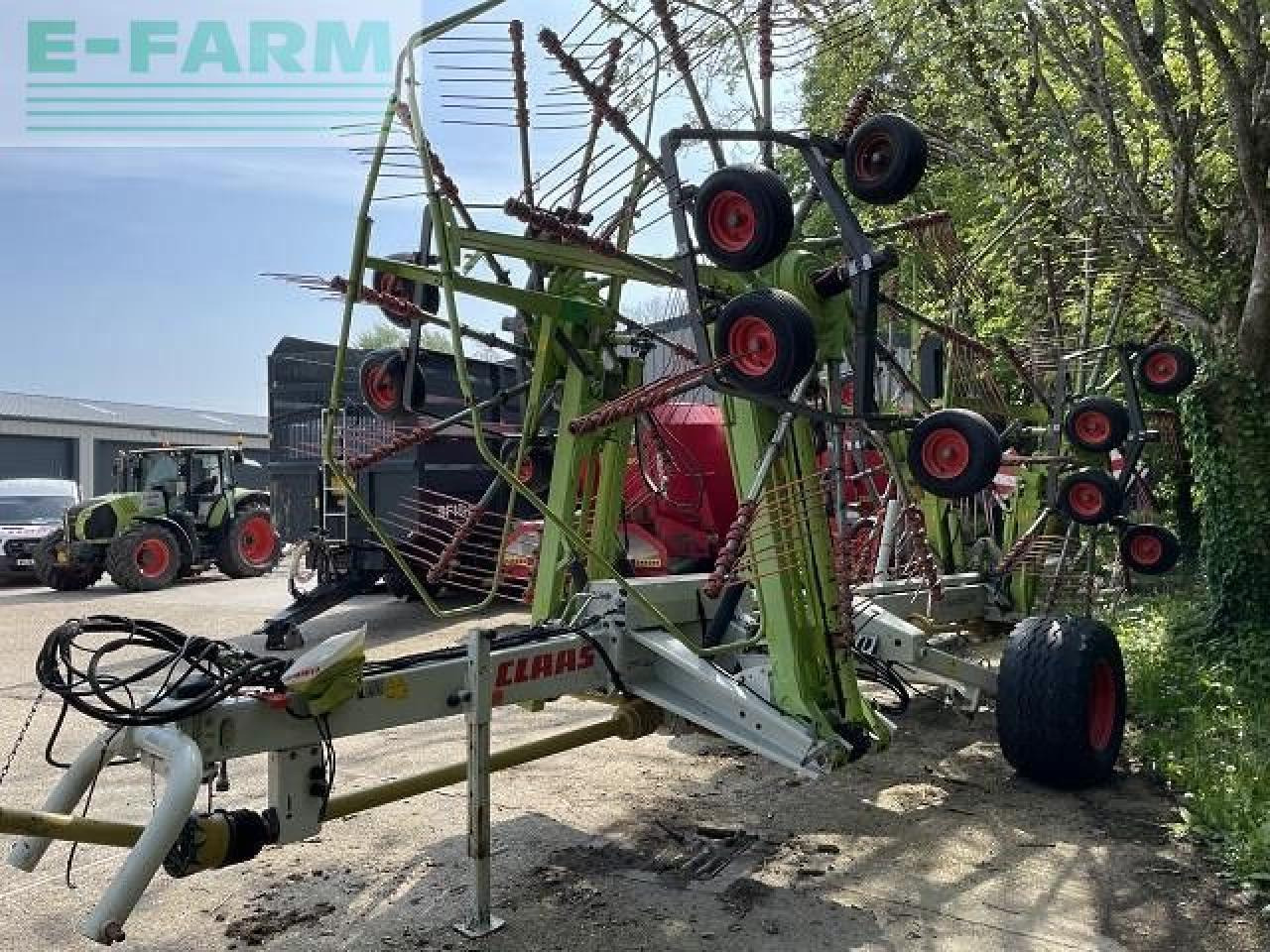 CLAAS USED LINER 3600 - Ot toplama tırmığı: fotoğraf 2 CLAAS USED LINER 3600 - Ot toplama tırmığı: fotoğraf 2
