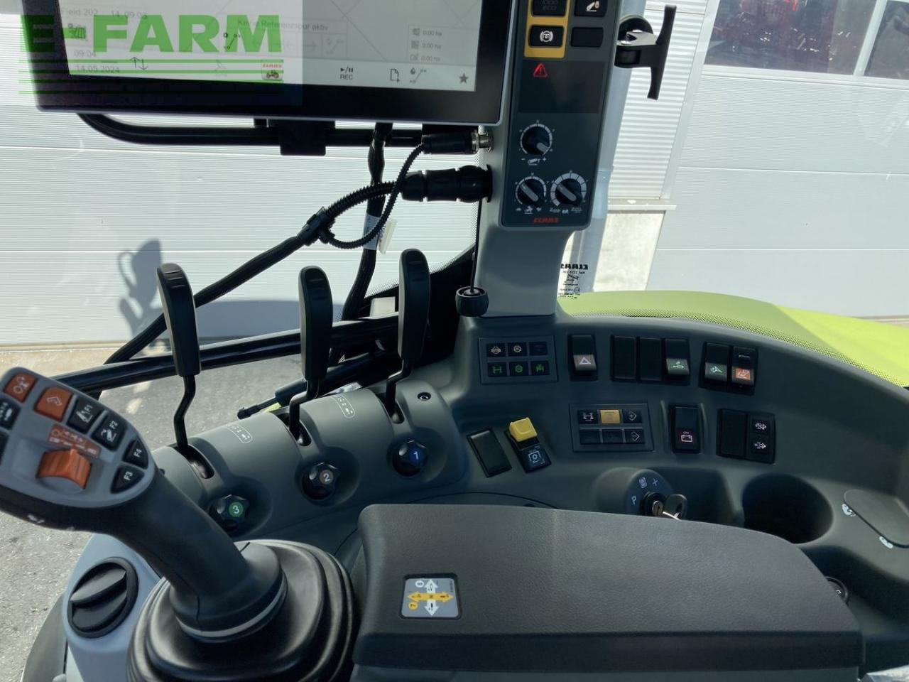 CLAAS arion 450 stage v (cis) CIS - Traktör: fotoğraf 5 CLAAS arion 450 stage v (cis) CIS - Traktör: fotoğraf 5