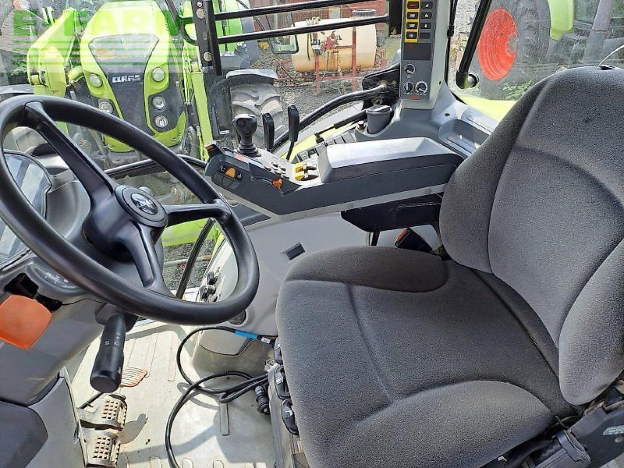 CLAAS arion 530 cis CIS - Traktör: fotoğraf 5 CLAAS arion 530 cis CIS - Traktör: fotoğraf 5
