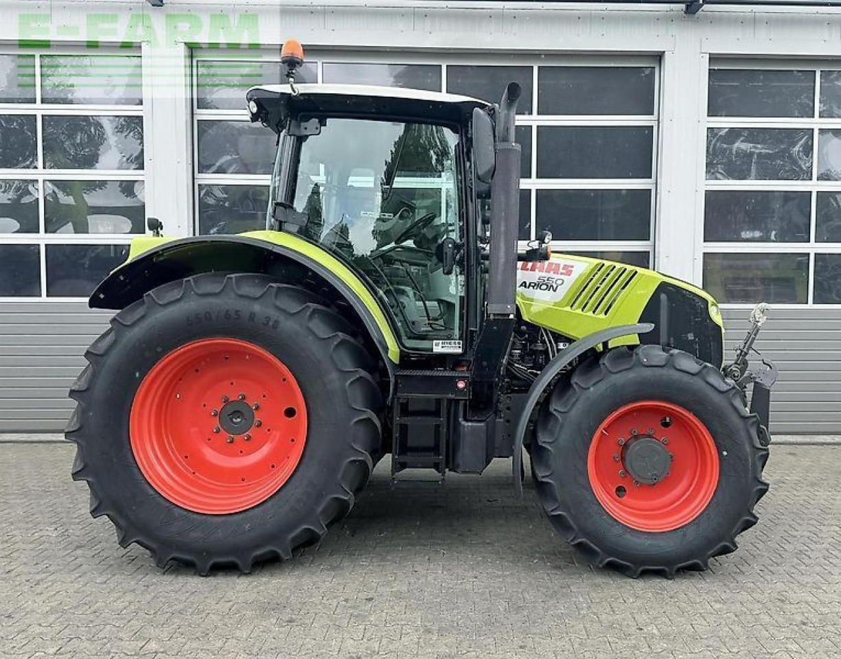 CLAAS arion 550 cebis hexashift a34 HEXASHIFT CEBIS - Traktör: fotoğraf 2 CLAAS arion 550 cebis hexashift a34 HEXASHIFT CEBIS - Traktör: fotoğraf 2