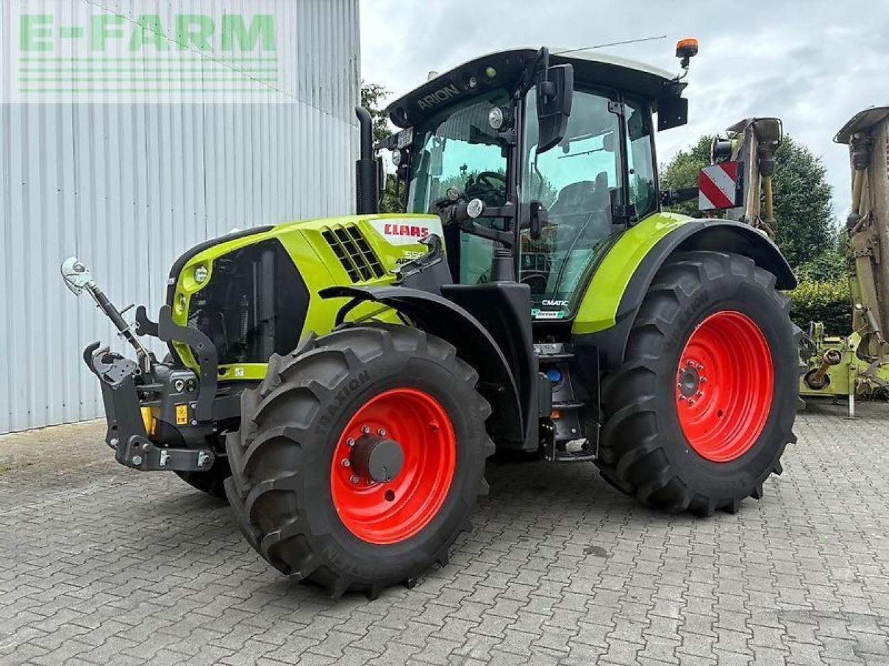 CLAAS arion 550 cmatic CMATIC - Traktör: fotoğraf 1 CLAAS arion 550 cmatic CMATIC - Traktör: fotoğraf 1
