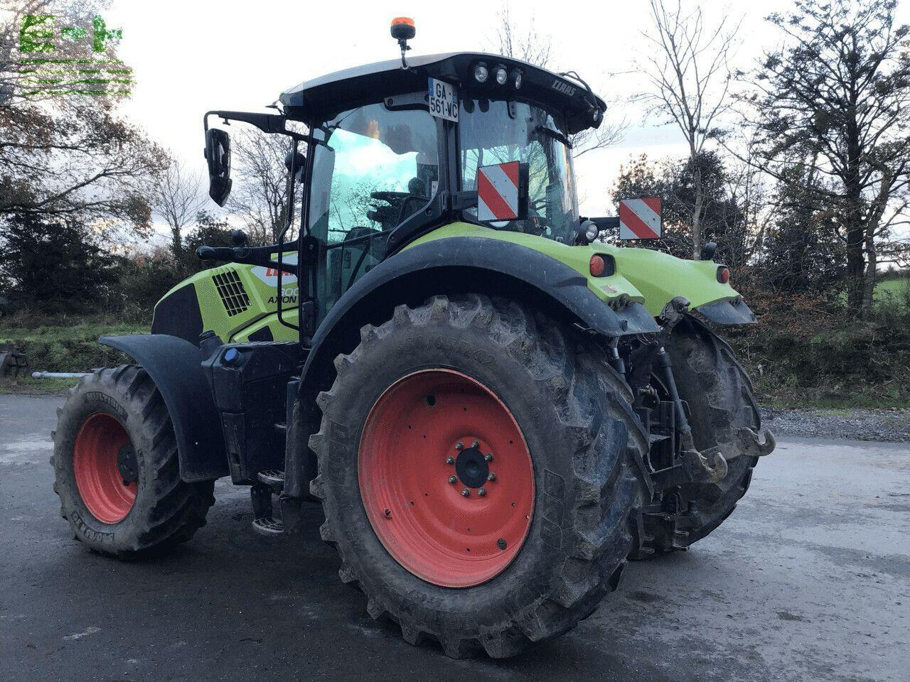 CLAAS axion 800 hexashift s5 - Traktör: fotoğraf 2 CLAAS axion 800 hexashift s5 - Traktör: fotoğraf 2