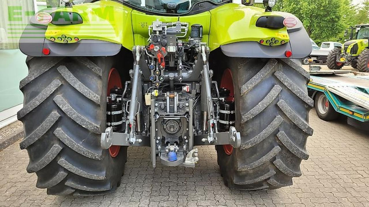 CLAAS axion 870 cmatic CMATIC - Traktör: fotoğraf 5 CLAAS axion 870 cmatic CMATIC - Traktör: fotoğraf 5