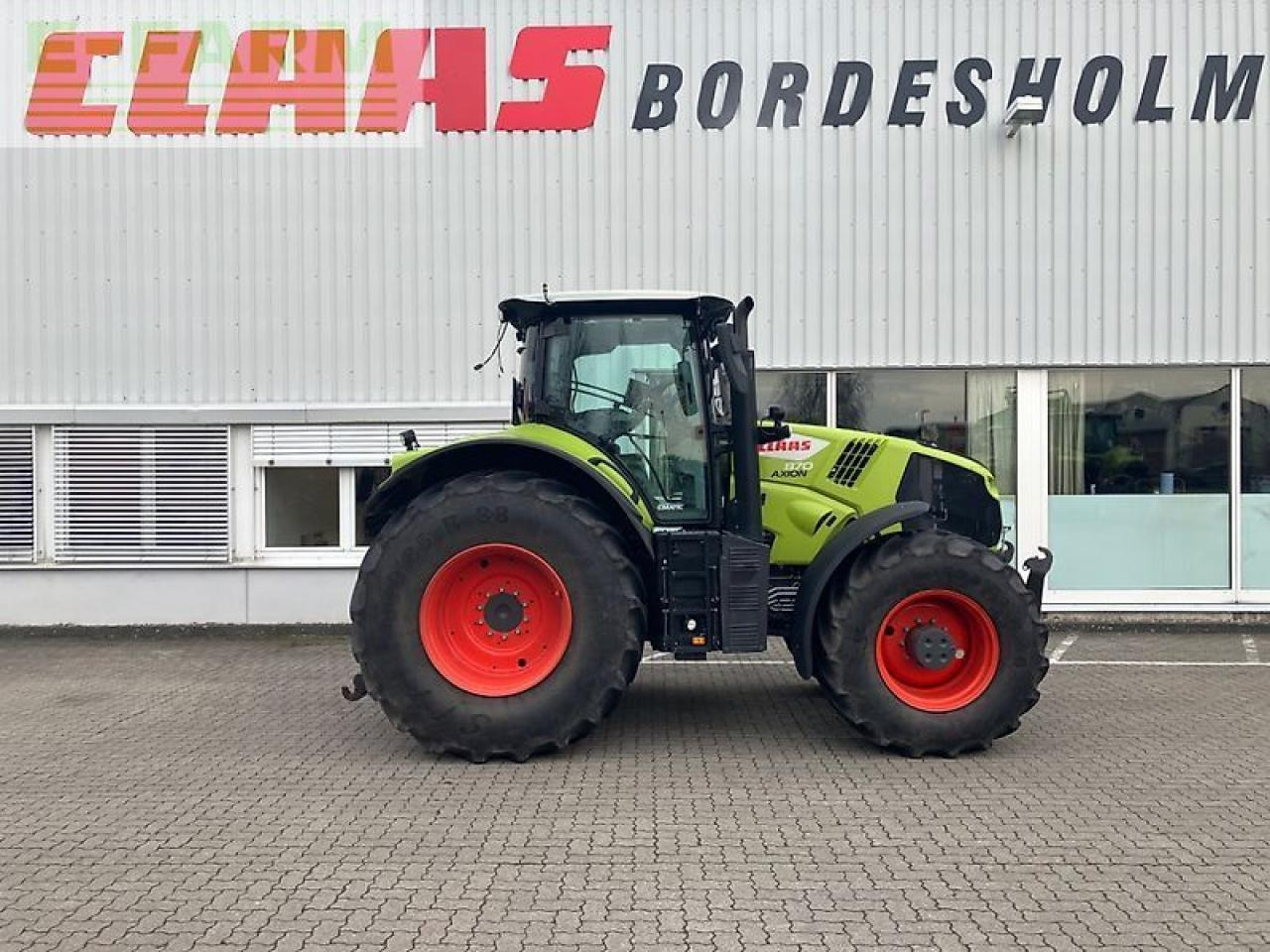 CLAAS axion 870 cmatic CMATIC - Traktör: fotoğraf 2 CLAAS axion 870 cmatic CMATIC - Traktör: fotoğraf 2