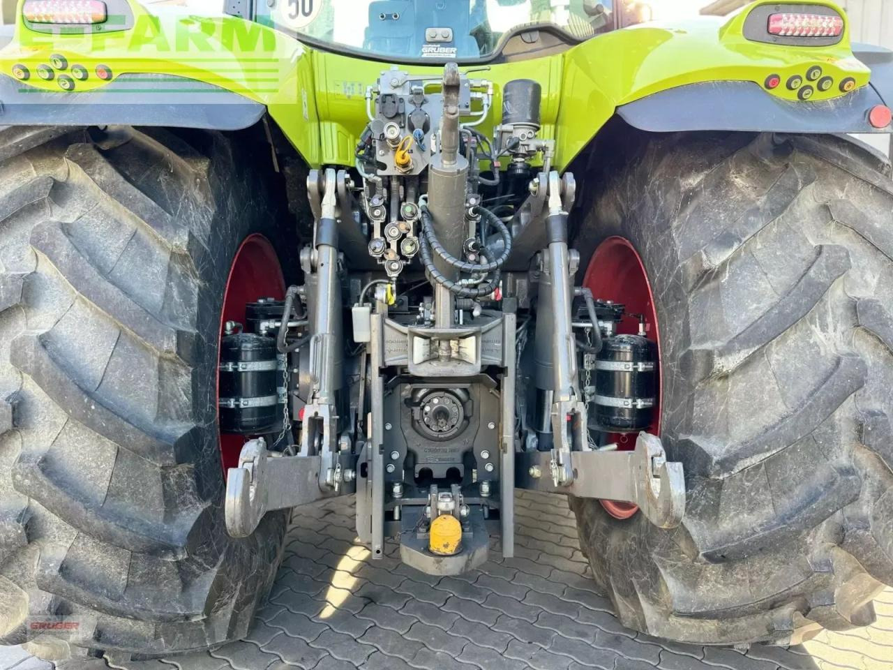 CLAAS axion 870 cmatic cis+ CMATIC CIS+ - Traktör: fotoğraf 3 CLAAS axion 870 cmatic cis+ CMATIC CIS+ - Traktör: fotoğraf 3