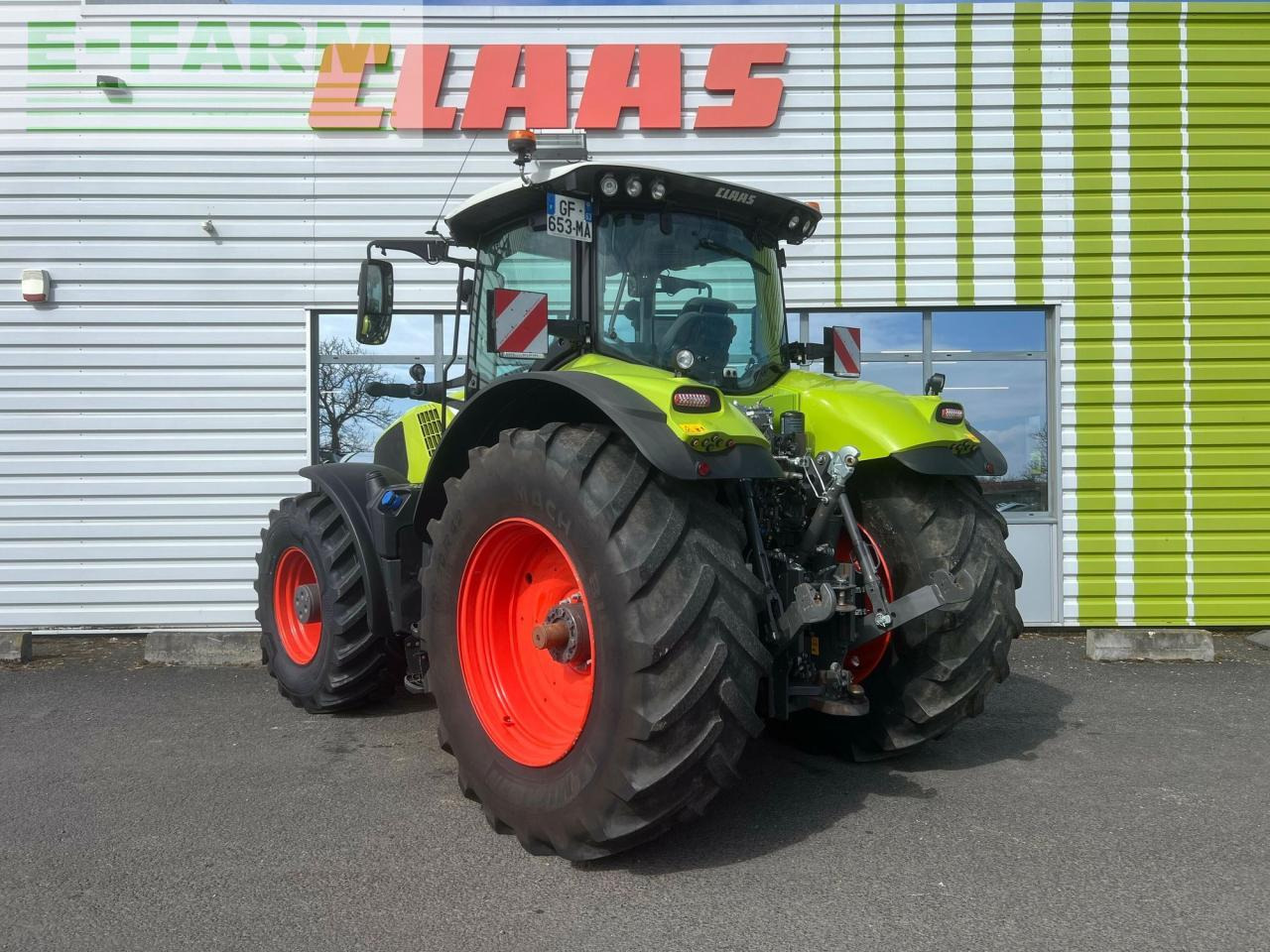 CLAAS axion 870 cmatic s5 sur mesure CMATIC - Traktör: fotoğraf 5 CLAAS axion 870 cmatic s5 sur mesure CMATIC - Traktör: fotoğraf 5