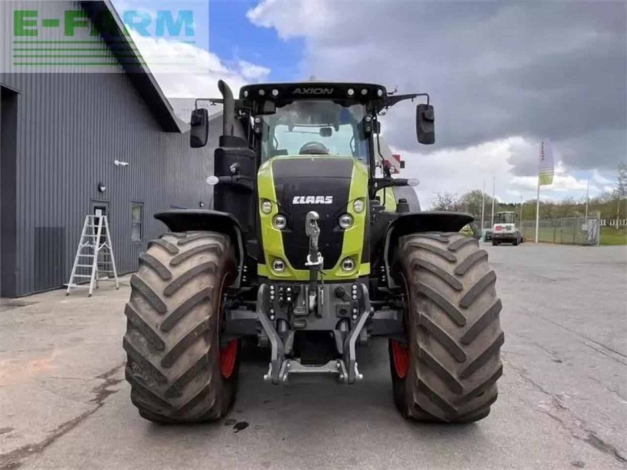 CLAAS axion 940 cmatic cebis CMATIC CEBIS - Traktör: fotoğraf 4 CLAAS axion 940 cmatic cebis CMATIC CEBIS - Traktör: fotoğraf 4