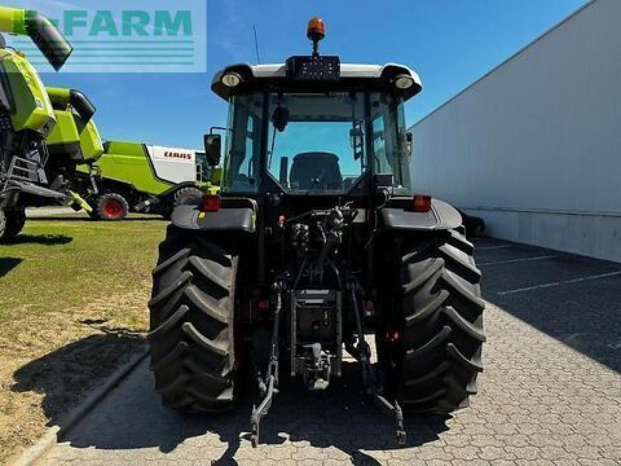 CLAAS axos 240 stage v - Traktör: fotoğraf 4 CLAAS axos 240 stage v - Traktör: fotoğraf 4