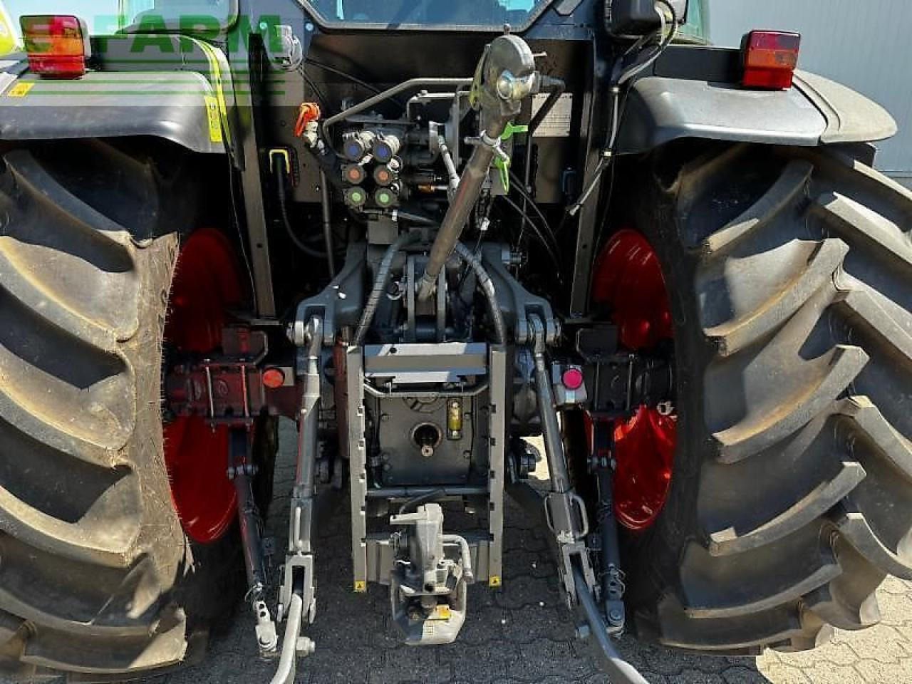 CLAAS axos 240 stage v - Traktör: fotoğraf 5 CLAAS axos 240 stage v - Traktör: fotoğraf 5