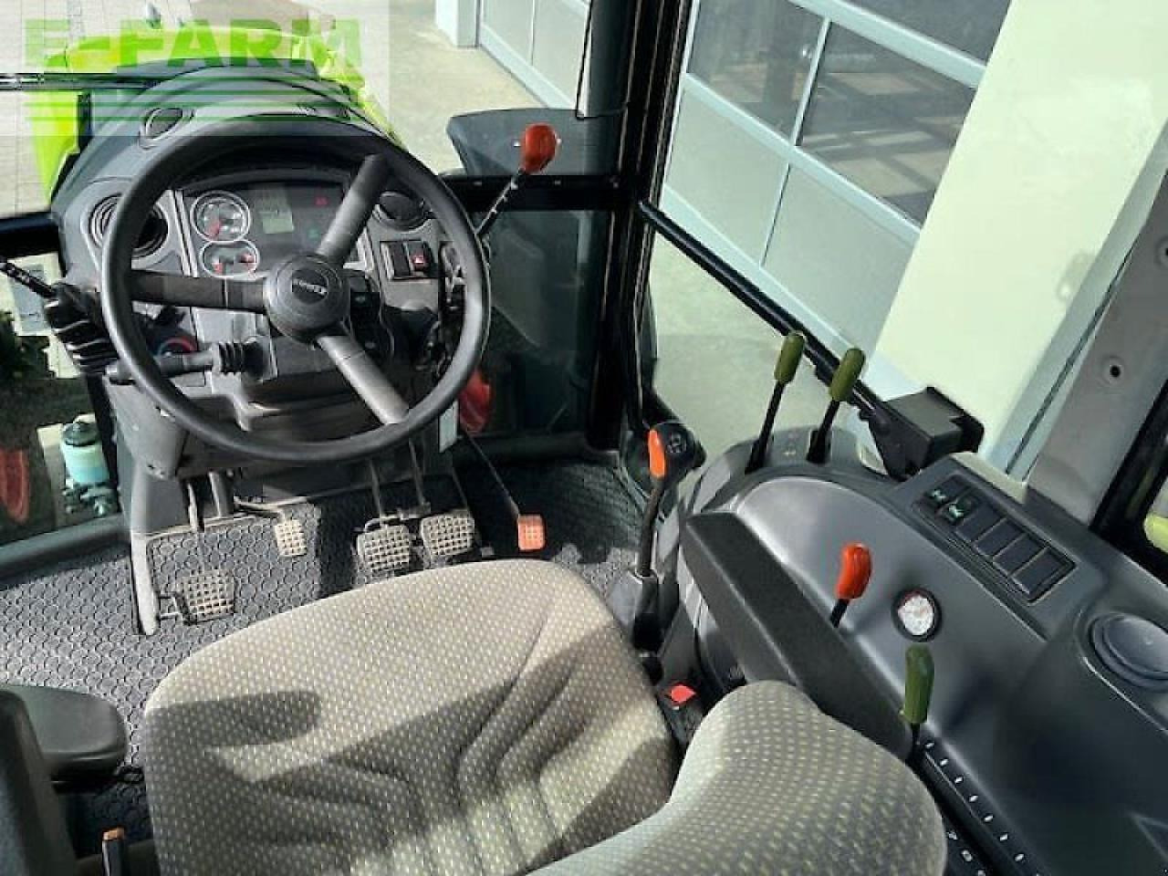 CLAAS axos 310 c C - Traktör: fotoğraf 5 CLAAS axos 310 c C - Traktör: fotoğraf 5
