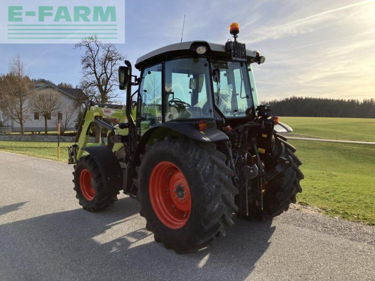 CLAAS elios 320 - Traktör: fotoğraf 3 CLAAS elios 320 - Traktör: fotoğraf 3