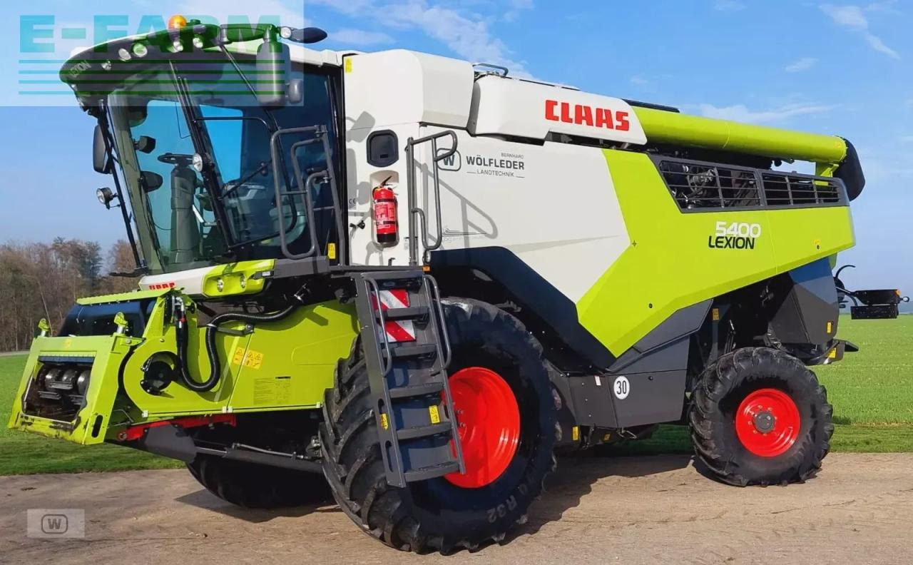 CLAAS lexion 5400 - Biçerdöver: fotoğraf 1 CLAAS lexion 5400 - Biçerdöver: fotoğraf 1