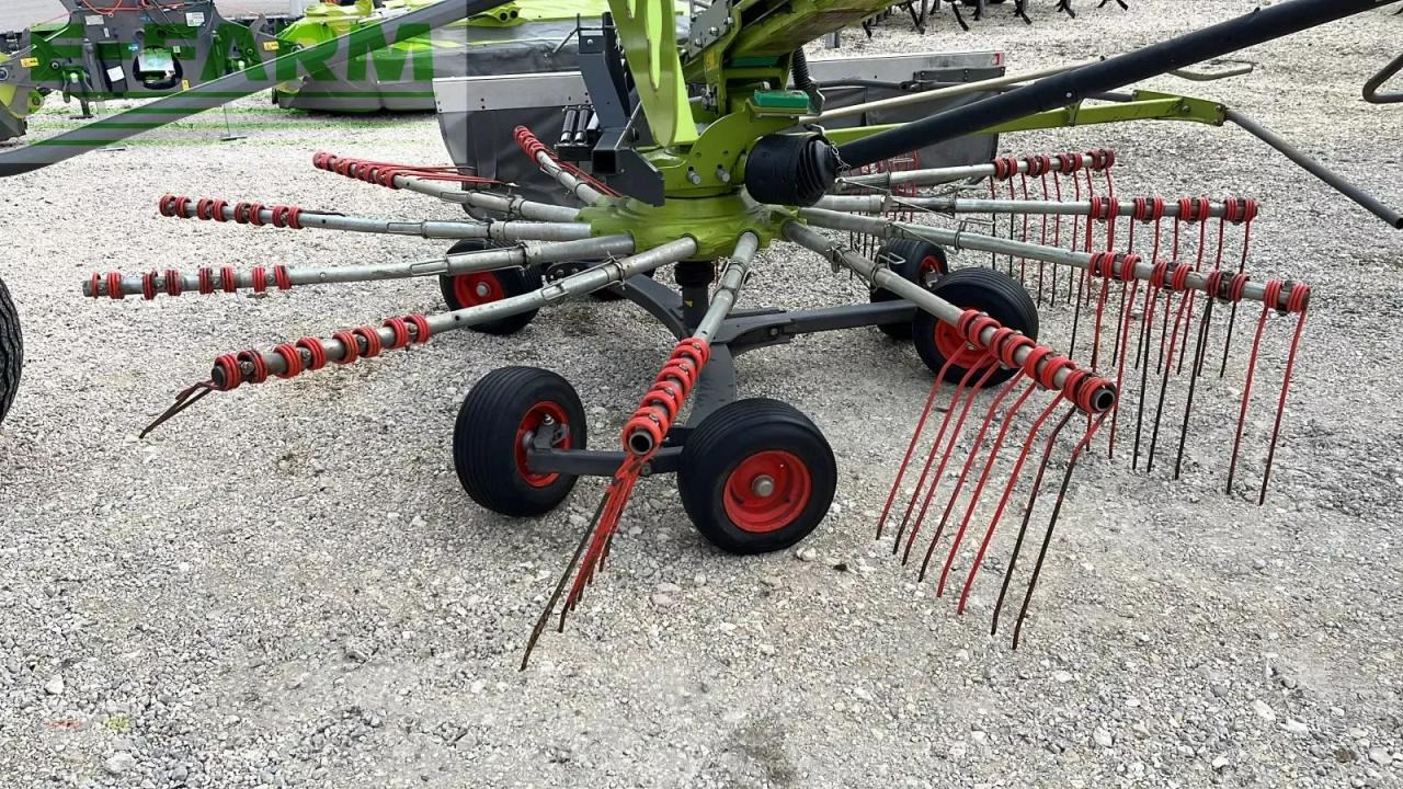 CLAAS liner 1800 twin - Ot toplama tırmığı: fotoğraf 5 CLAAS liner 1800 twin - Ot toplama tırmığı: fotoğraf 5