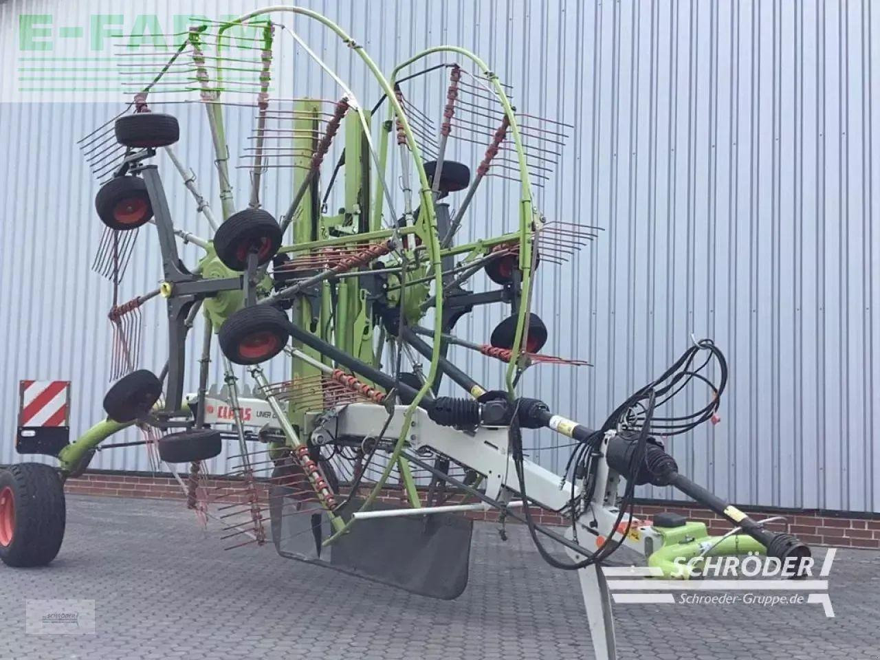CLAAS liner 2800 - Ot toplama tırmığı: fotoğraf 1 CLAAS liner 2800 - Ot toplama tırmığı: fotoğraf 1