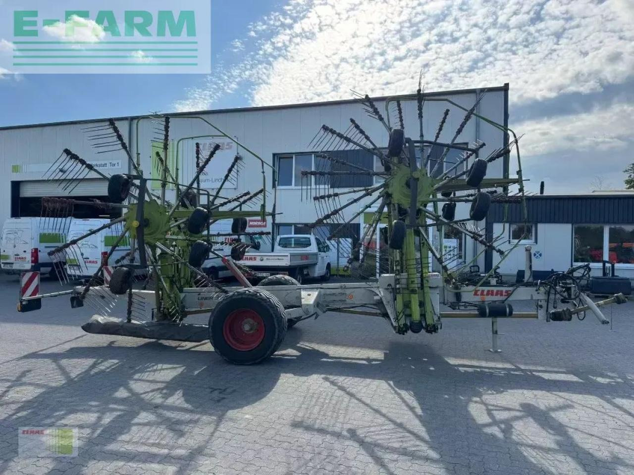 CLAAS liner 3600 - Ot toplama tırmığı: fotoğraf 3 CLAAS liner 3600 - Ot toplama tırmığı: fotoğraf 3