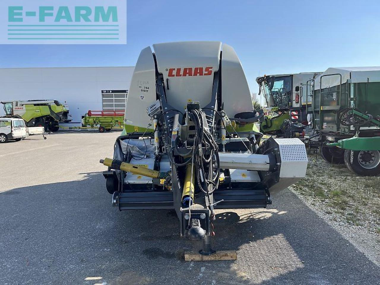 CLAAS quadrant 3200 rc tandem krassort vorabuhäcksler - Kare balya makinesi: fotoğraf 2 CLAAS quadrant 3200 rc tandem krassort vorabuhäcksler - Kare balya makinesi: fotoğraf 2
