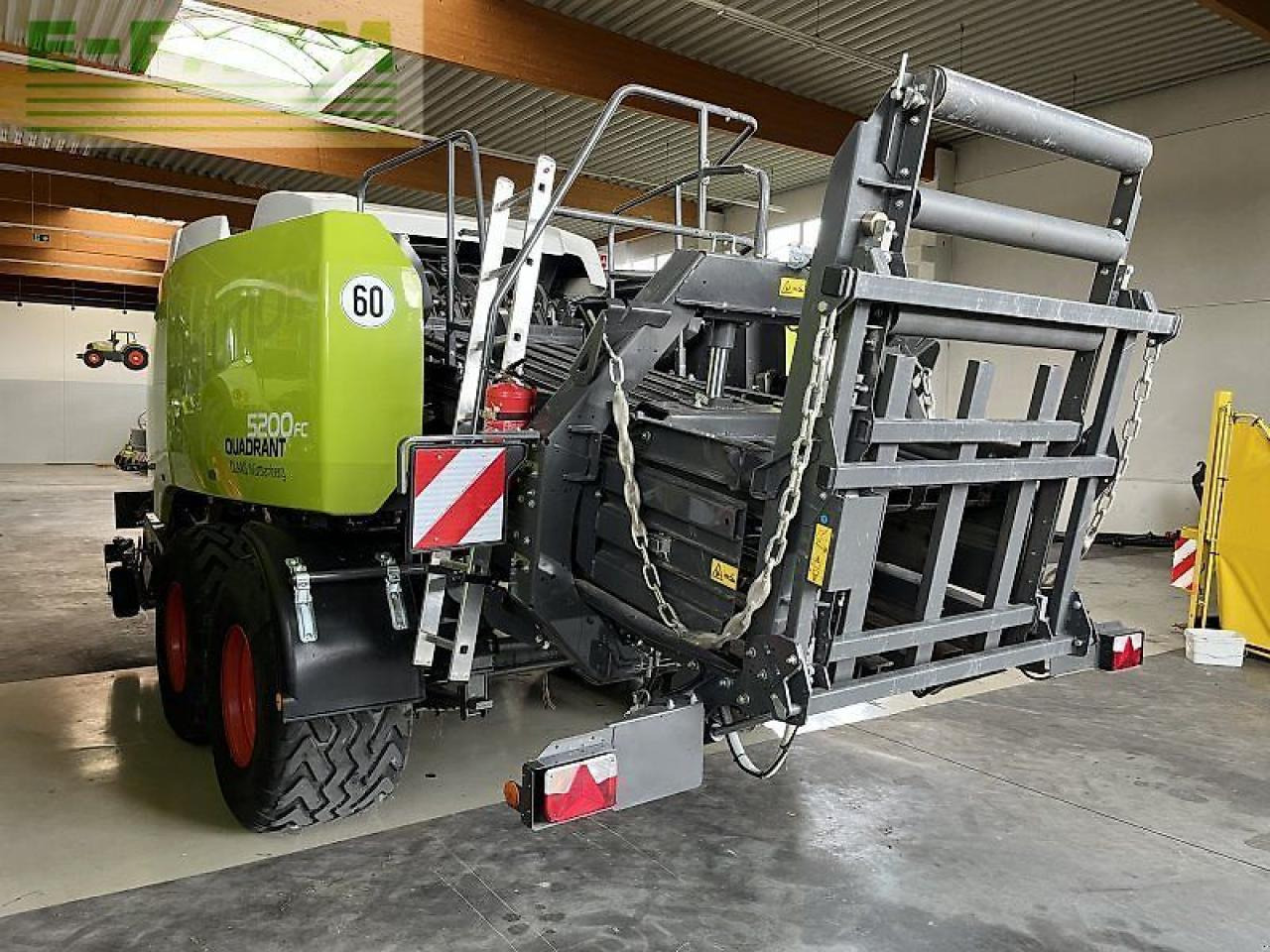 CLAAS quadrant 5200 fc - Kare balya makinesi: fotoğraf 2 CLAAS quadrant 5200 fc - Kare balya makinesi: fotoğraf 2