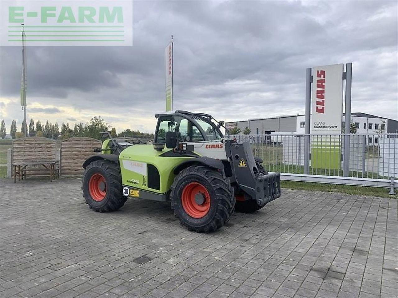 CLAAS scorpion 7040 - Teleskopik yükleyici: fotoğraf 1 CLAAS scorpion 7040 - Teleskopik yükleyici: fotoğraf 1