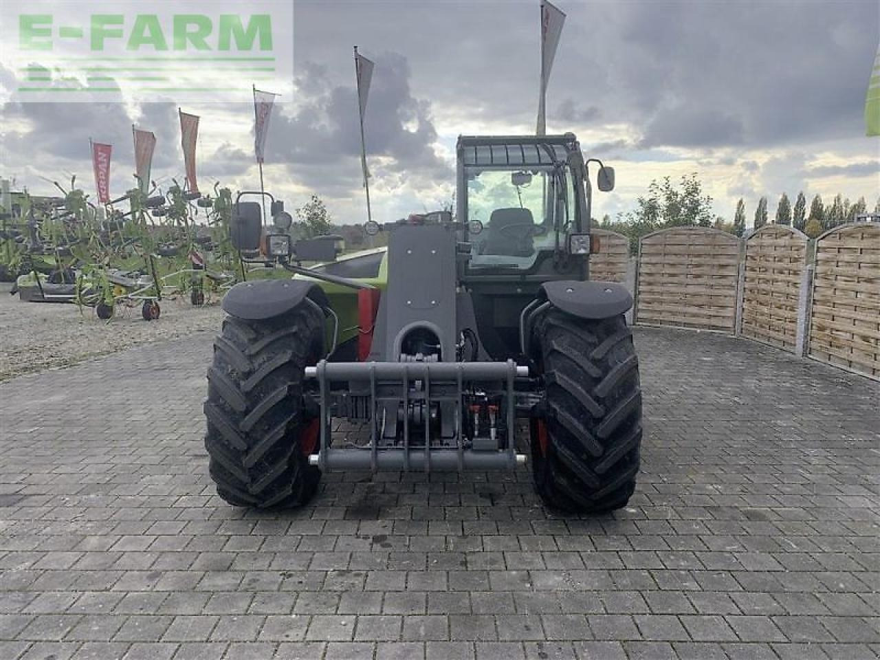 CLAAS scorpion 7040 - Teleskopik yükleyici: fotoğraf 2 CLAAS scorpion 7040 - Teleskopik yükleyici: fotoğraf 2