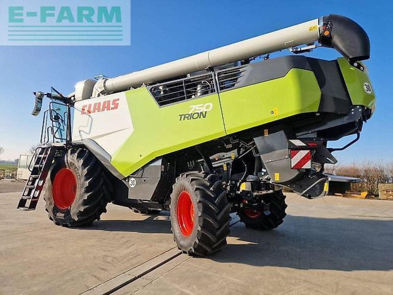 CLAAS trion 750 - Biçerdöver: fotoğraf 4 CLAAS trion 750 - Biçerdöver: fotoğraf 4