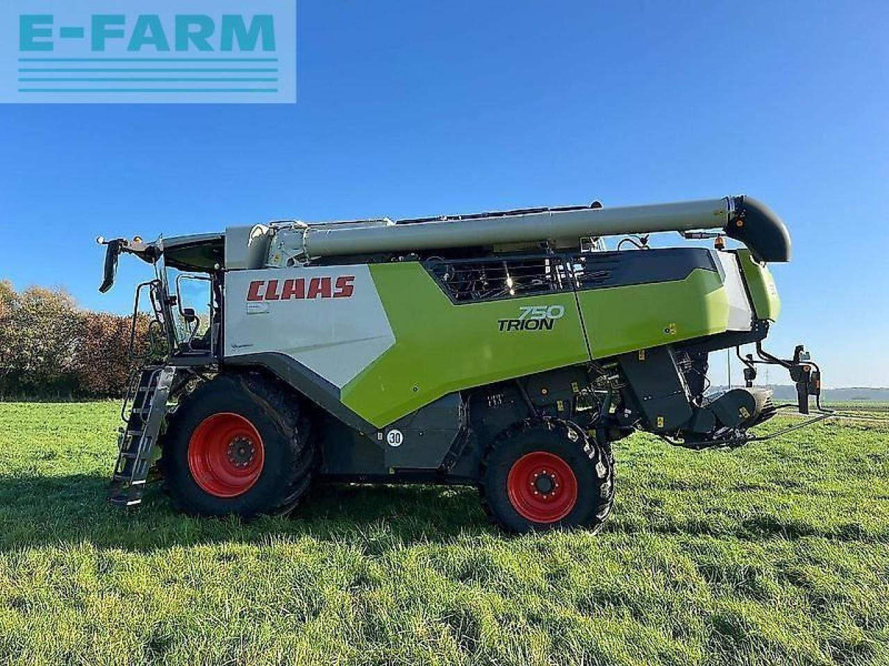 CLAAS trion 750 - Biçerdöver: fotoğraf 1 CLAAS trion 750 - Biçerdöver: fotoğraf 1