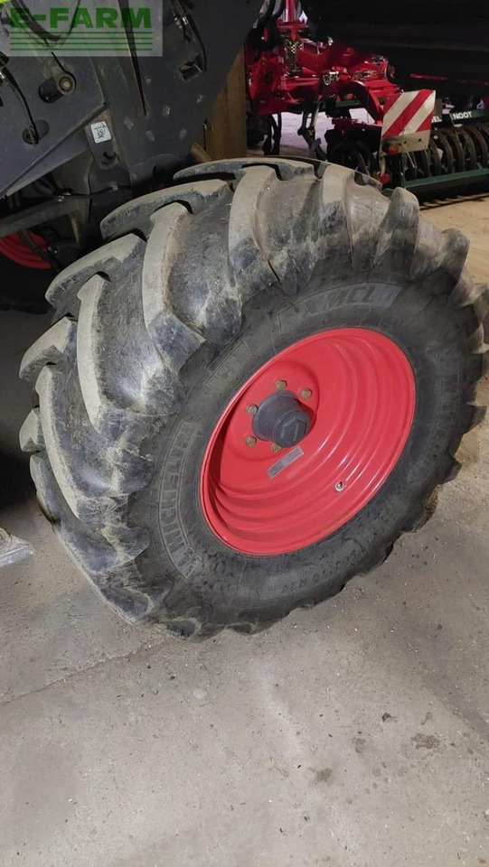 CLAAS tucano 430 - Biçerdöver: fotoğraf 2 CLAAS tucano 430 - Biçerdöver: fotoğraf 2