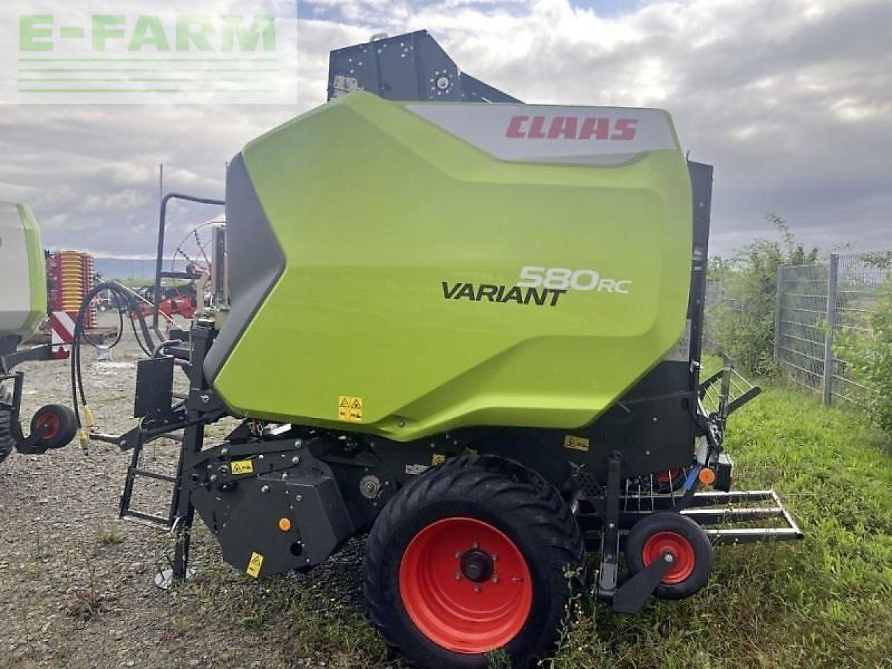 CLAAS variant 580 rc trend - Kare balya makinesi: fotoğraf 4 CLAAS variant 580 rc trend - Kare balya makinesi: fotoğraf 4