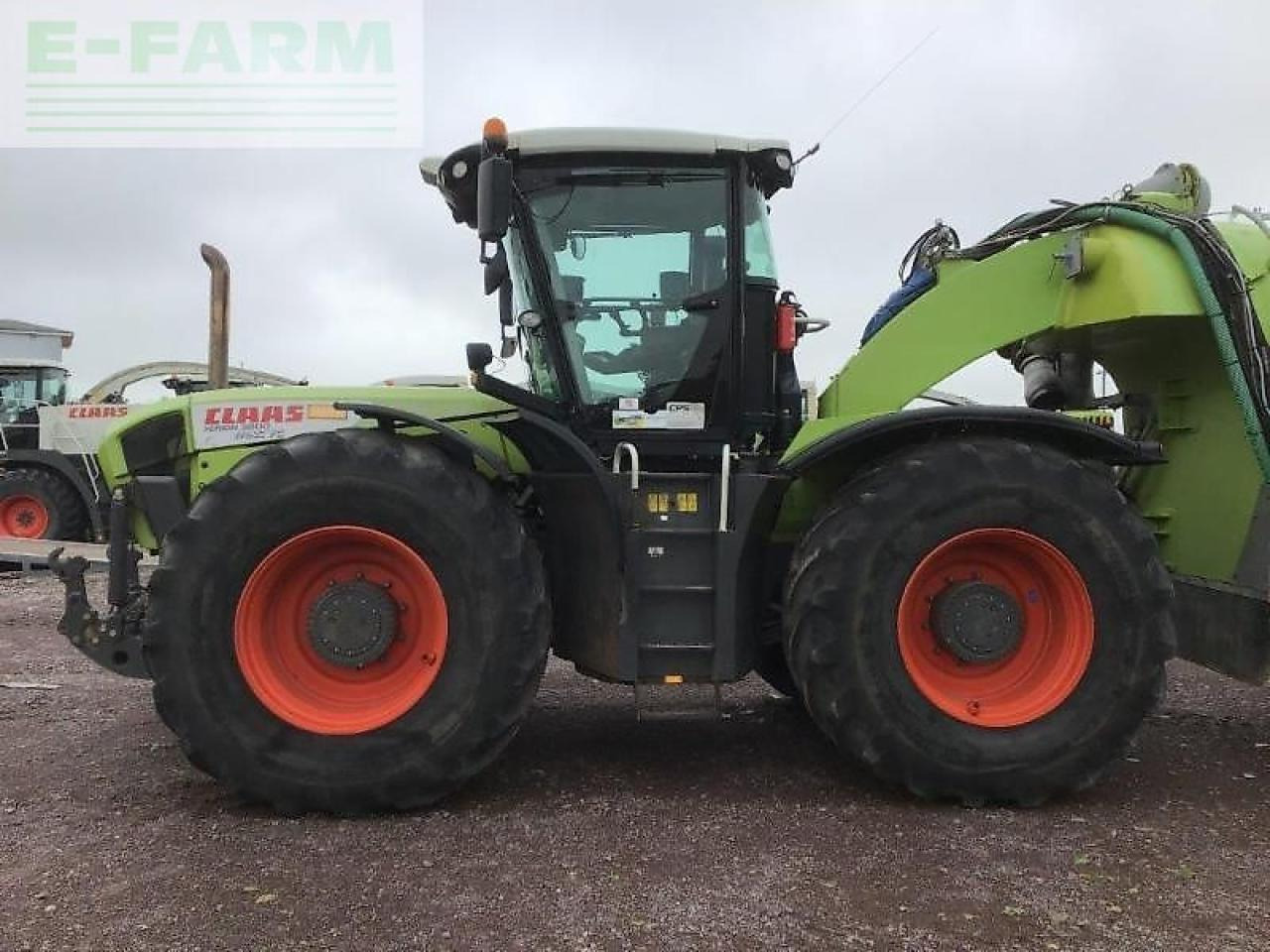CLAAS xerion 3800 trac vc TRAC VC - Traktör: fotoğraf 4 CLAAS xerion 3800 trac vc TRAC VC - Traktör: fotoğraf 4