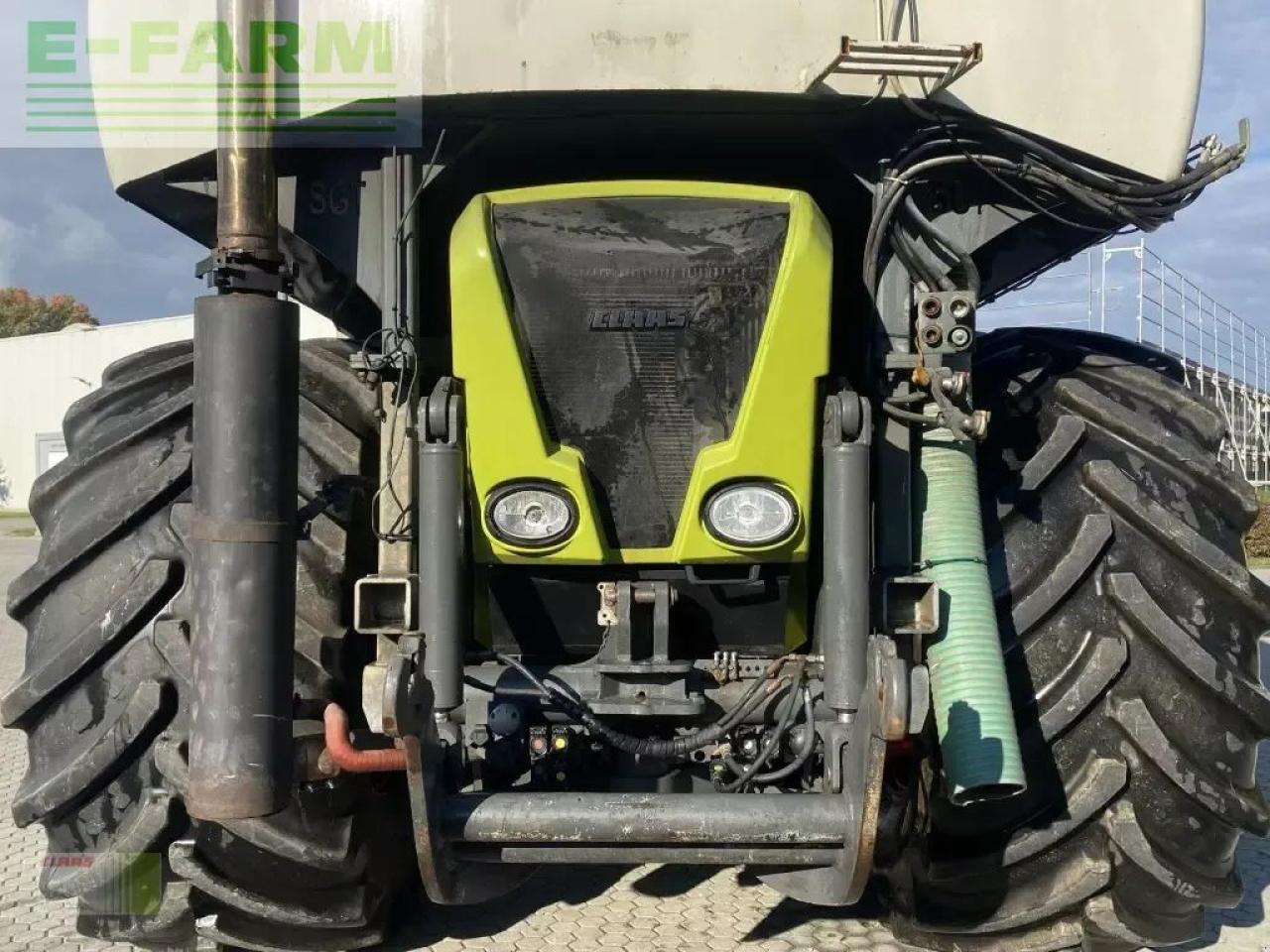 CLAAS xerion 3800 trac vc mit gülleaufbau sgt TRAC VC - Kendi yürür ilaçlama makinesi: fotoğraf 5 CLAAS xerion 3800 trac vc mit gülleaufbau sgt TRAC VC - Kendi yürür ilaçlama makinesi: fotoğraf 5