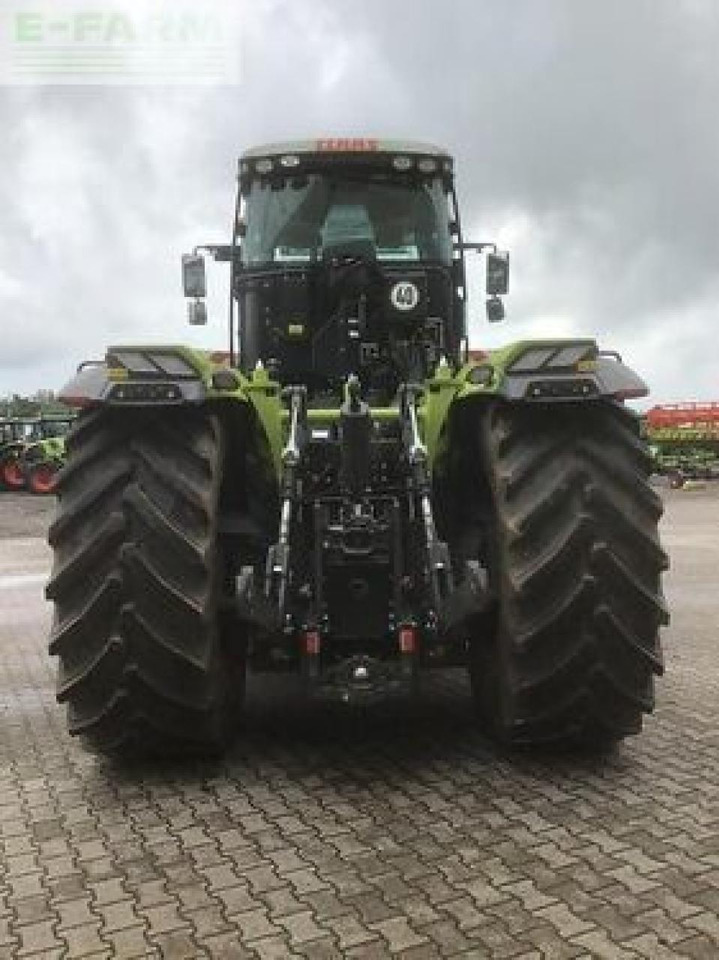 CLAAS xerion 4200 trac vc TRAC VC - Traktör: fotoğraf 5 CLAAS xerion 4200 trac vc TRAC VC - Traktör: fotoğraf 5