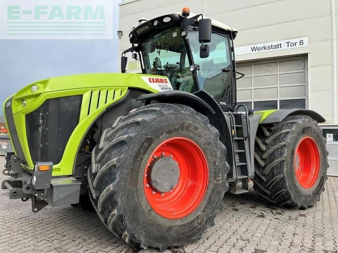 CLAAS xerion 5000 trac TRAC - Traktör: fotoğraf 1 CLAAS xerion 5000 trac TRAC - Traktör: fotoğraf 1
