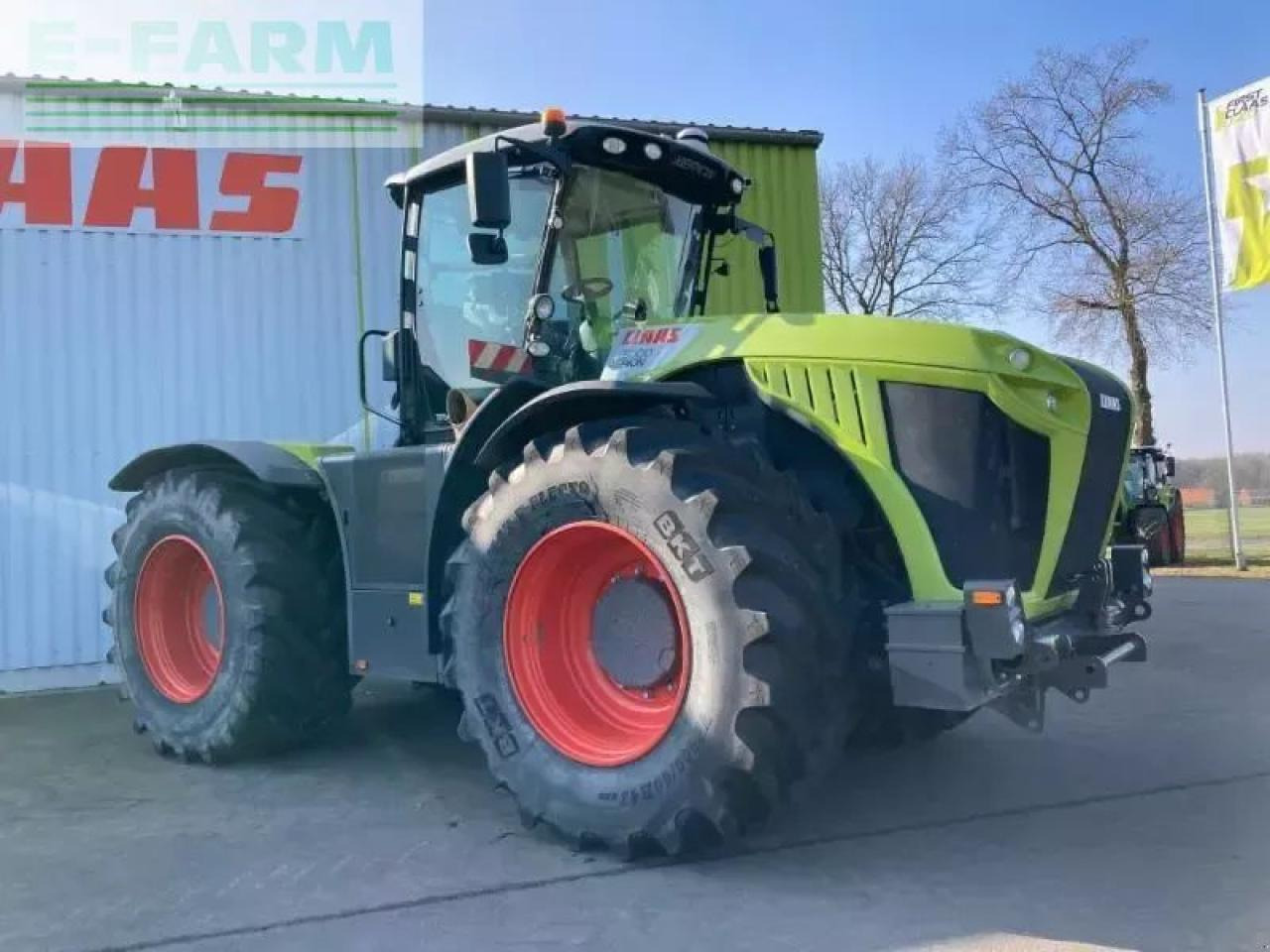 CLAAS xerion 5000 trac vc TRAC VC - Traktör: fotoğraf 3 CLAAS xerion 5000 trac vc TRAC VC - Traktör: fotoğraf 3