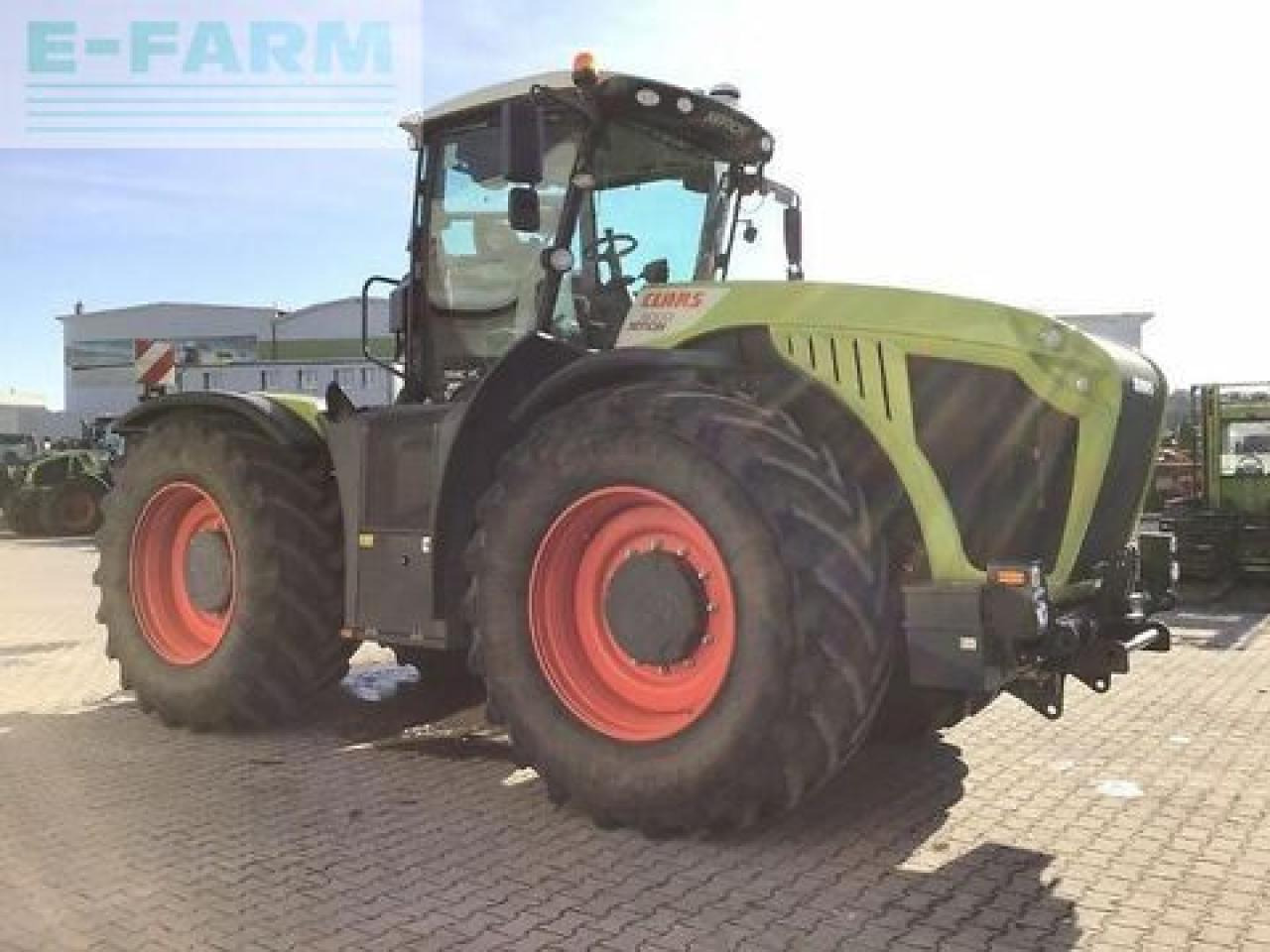 CLAAS xerion 5000 trac vc TRAC VC - Traktör: fotoğraf 3 CLAAS xerion 5000 trac vc TRAC VC - Traktör: fotoğraf 3