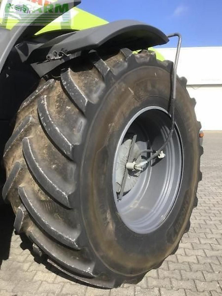 Traktör CLAAS xerion 5000 trac vc TRAC VC: fotoğraf 13 Traktör CLAAS xerion 5000 trac vc TRAC VC: fotoğraf 13