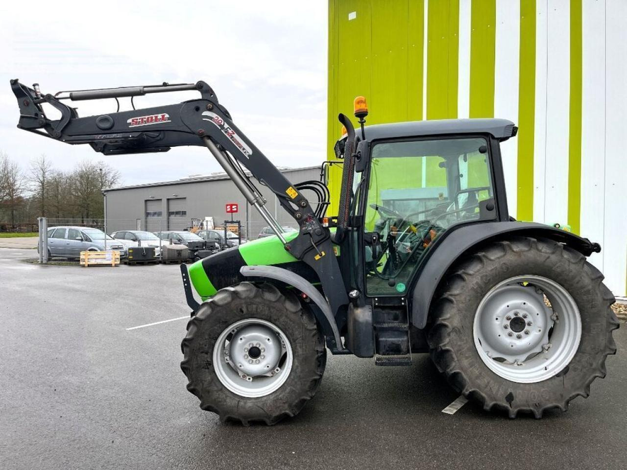 Deutz-Fahr agrofarm 410, stoll 20 fz frontlader, nur 1.691 - Traktör: fotoğraf 4 Deutz-Fahr agrofarm 410, stoll 20 fz frontlader, nur 1.691 - Traktör: fotoğraf 4