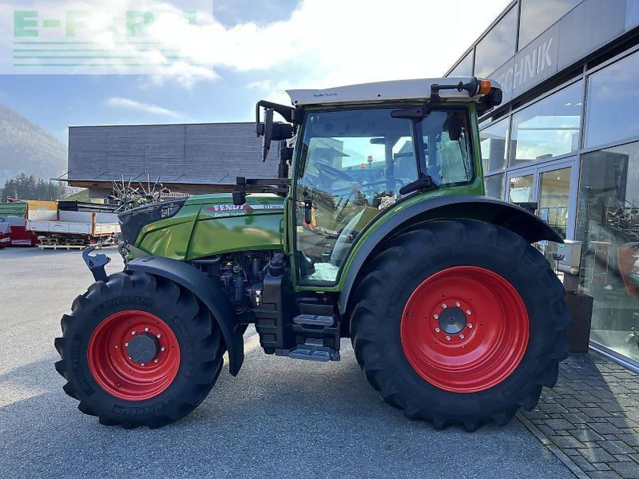 Fendt 211 s vario gen3 power setting 2 - Traktör: fotoğraf 2 Fendt 211 s vario gen3 power setting 2 - Traktör: fotoğraf 2