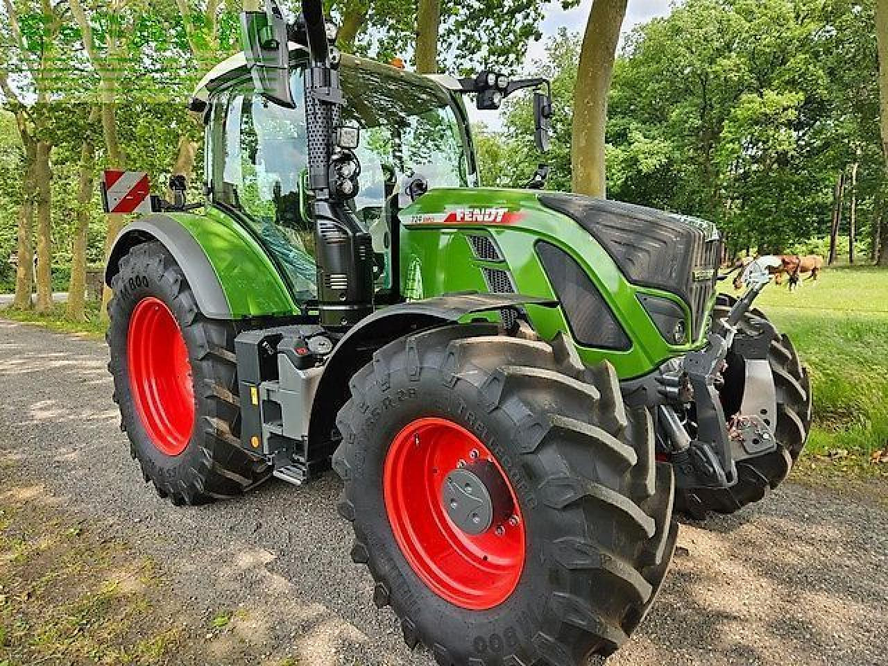 Fendt 724 gen6 nieuw power+, setting 2, 722 720 718 - Traktör: fotoğraf 4 Fendt 724 gen6 nieuw power+, setting 2, 722 720 718 - Traktör: fotoğraf 4