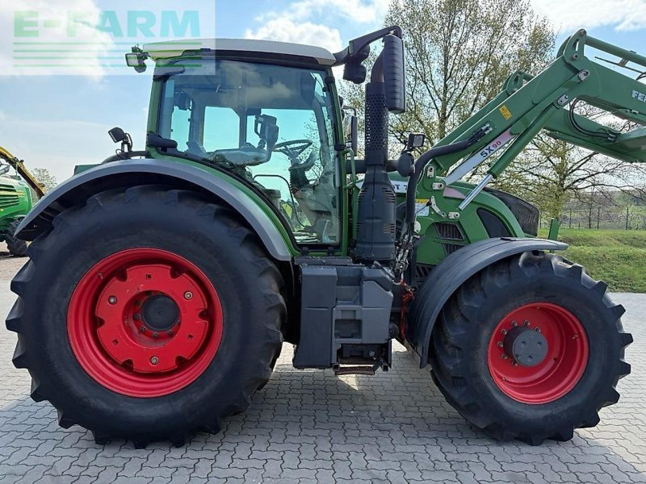 Traktör Fendt 724 vario: fotoğraf 7 Traktör Fendt 724 vario: fotoğraf 7