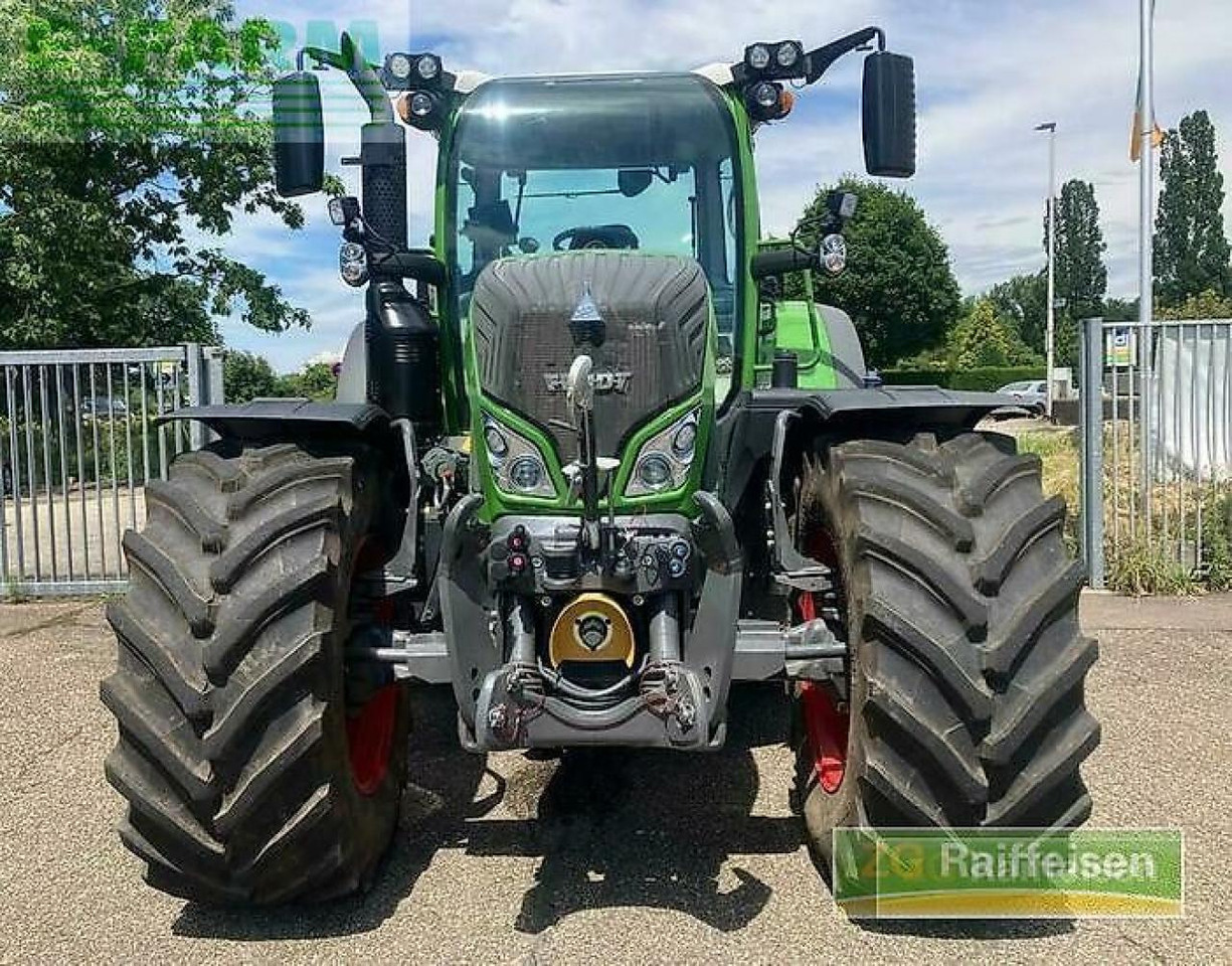 Fendt 724 vario - Traktör: fotoğraf 2 Fendt 724 vario - Traktör: fotoğraf 2