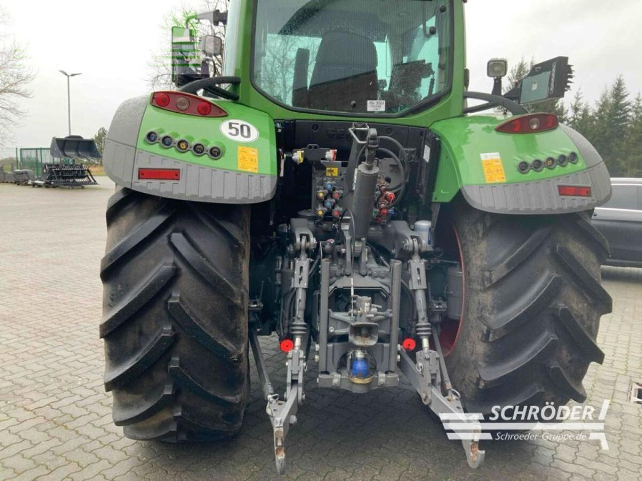 Fendt 724 vario gen6 profi plus - Traktör: fotoğraf 4 Fendt 724 vario gen6 profi plus - Traktör: fotoğraf 4