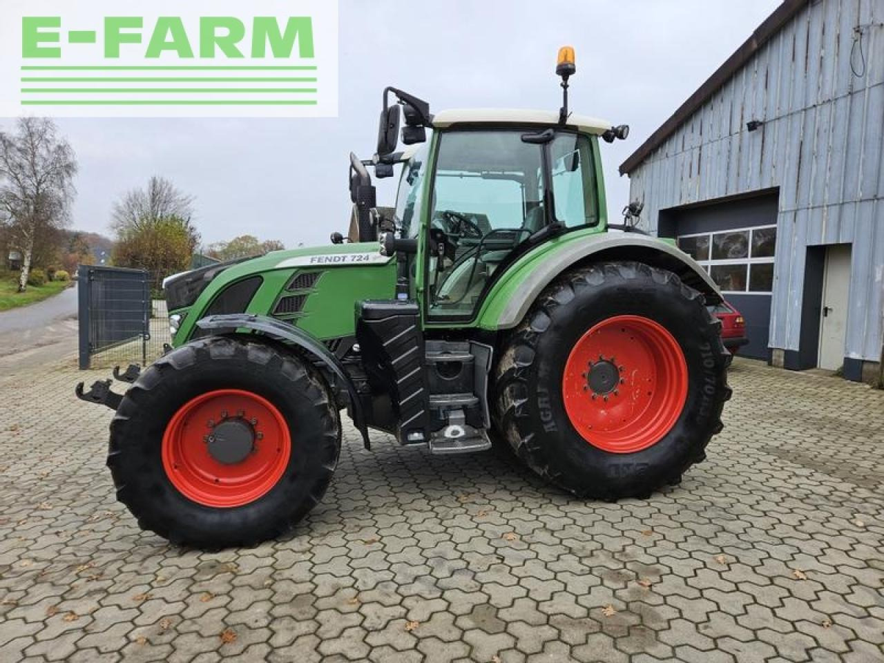 Fendt 724 vario mit frontzapfwelle - Traktör: fotoğraf 3 Fendt 724 vario mit frontzapfwelle - Traktör: fotoğraf 3