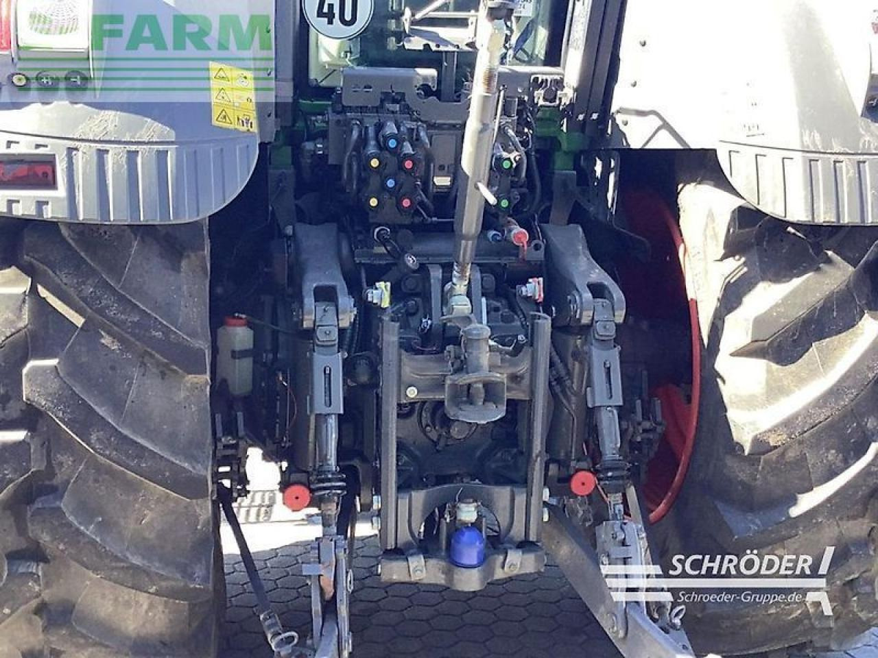 Fendt 824 vario s4 profi plus ProfiPlus - Traktör: fotoğraf 2 Fendt 824 vario s4 profi plus ProfiPlus - Traktör: fotoğraf 2