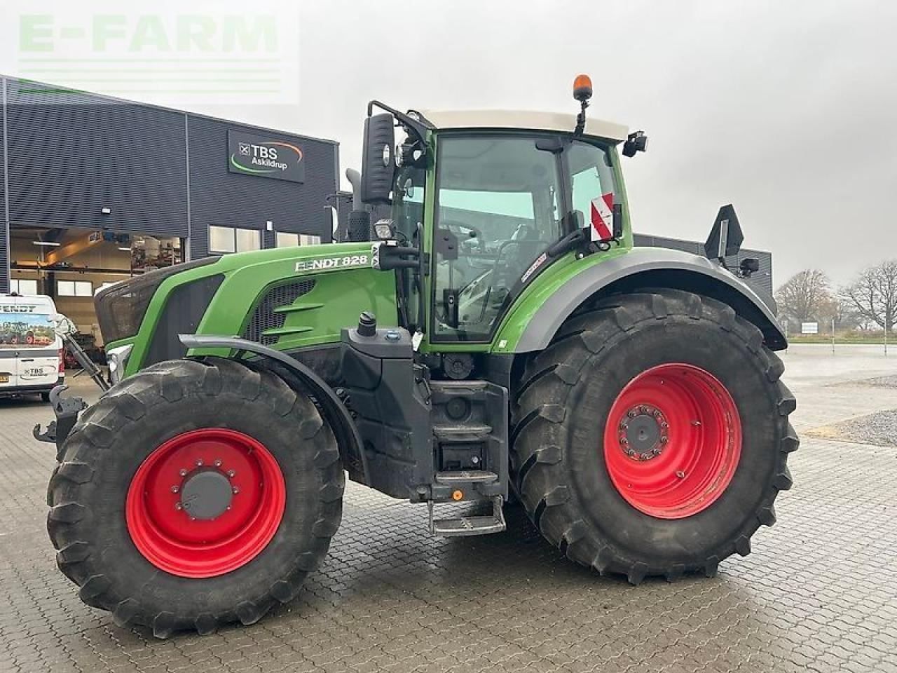 Fendt 828 vario s4 - Traktör: fotoğraf 1 Fendt 828 vario s4 - Traktör: fotoğraf 1