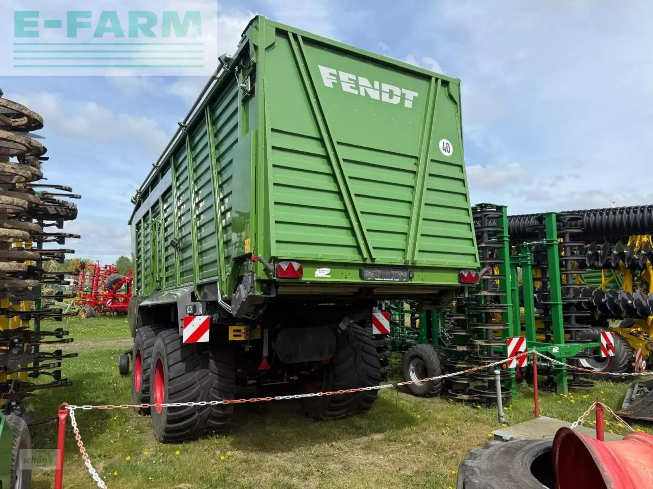 Fendt tigo 75 xr mit 800/45 r26,5 bereifung, laderaumabdeckung und 3 dosierwalzen - Silaj römorku: fotoğraf 3 Fendt tigo 75 xr mit 800/45 r26,5 bereifung, laderaumabdeckung und 3 dosierwalzen - Silaj römorku: fotoğraf 3