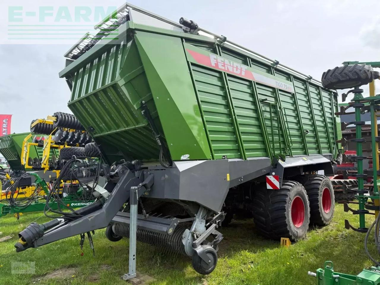 Fendt tigo 75 xr mit 800/45 r26,5 bereifung, laderaumabdeckung und 3 dosierwalzen - Silaj römorku: fotoğraf 1 Fendt tigo 75 xr mit 800/45 r26,5 bereifung, laderaumabdeckung und 3 dosierwalzen - Silaj römorku: fotoğraf 1