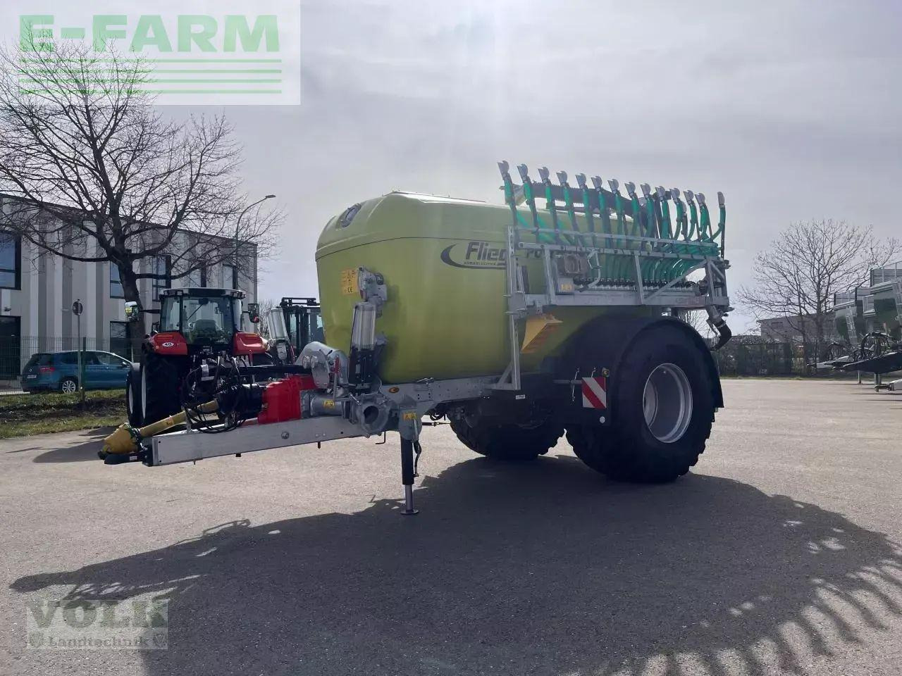 Fliegl pfw 9000 poly line einachs - Kendi yürür ilaçlama makinesi: fotoğraf 1 Fliegl pfw 9000 poly line einachs - Kendi yürür ilaçlama makinesi: fotoğraf 1