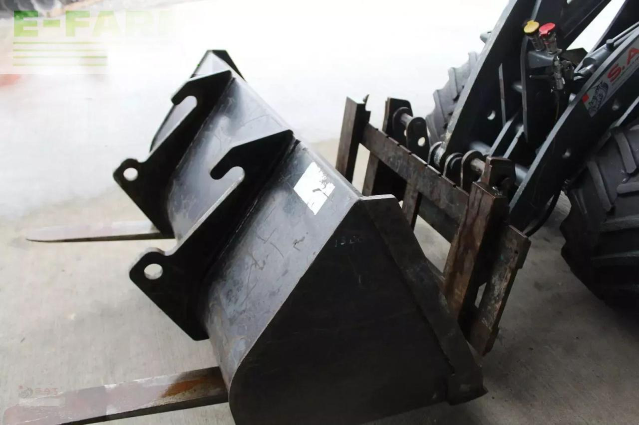 Giant hoflader d 335 t - Tekerlekli yükleyici: fotoğraf 4 Giant hoflader d 335 t - Tekerlekli yükleyici: fotoğraf 4